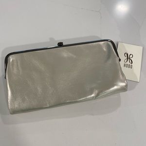 HOBO Lauren Clutch -Metallic Silver